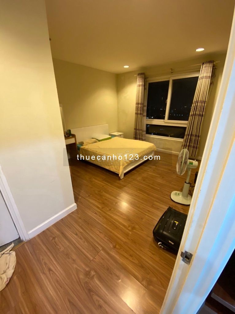 Cho thuê căn hộ Carina Plaza Quận 8, diện tích 99m2, 2 phòng ngủ, 2 phòng vệ sinh, đủ nội thất.