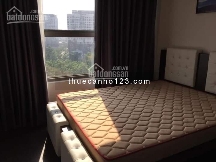 Cho thuê căn hộ Hùng Vương Plaza 3 phòng ngủ, 3wc, nội thất cơ bản giá 16tr5/tháng
