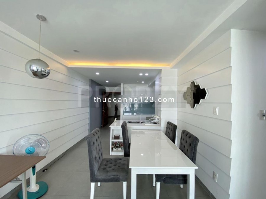 Cho thuê căn hộ Hoàng Anh Thanh Bình, diện tích 82m2, tầng cao, view đẹp, 2 phòng ngủ.