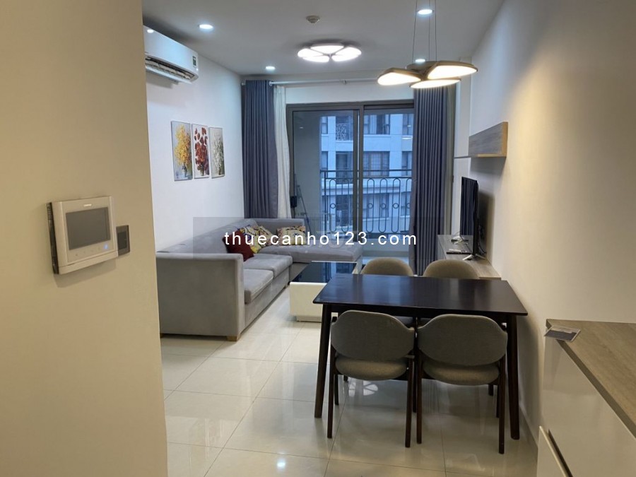 Cho thuê căn hộ tầng 28 tại chung cư Saigon Royal Quận 4, 82m2, 2 phòng, 2 toilet