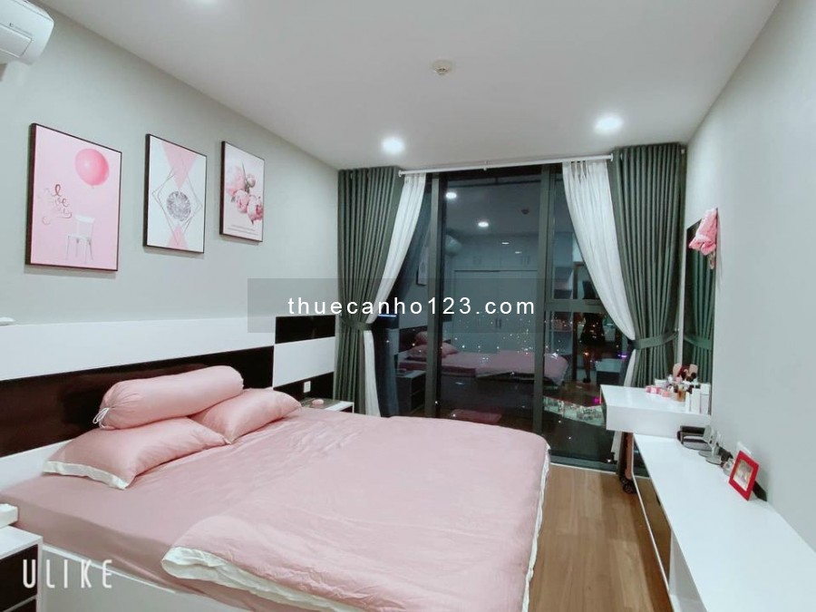 Cho thuê căn hộ chung cư Eco Green Sài Gòn, 3 phòng ngủ, full nội thất hồng xinh xắn