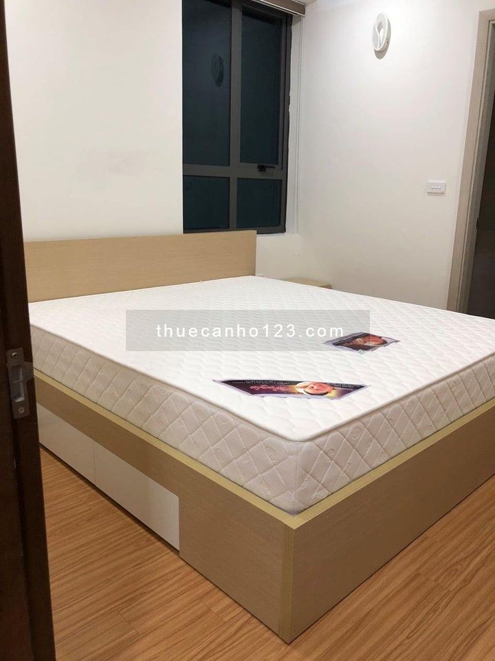 Cho thuê chung cư Handi Resco Lê Văn Lương căn 70m2, 2 phòng ngủ, 2wc, 1pk và khu bếp.