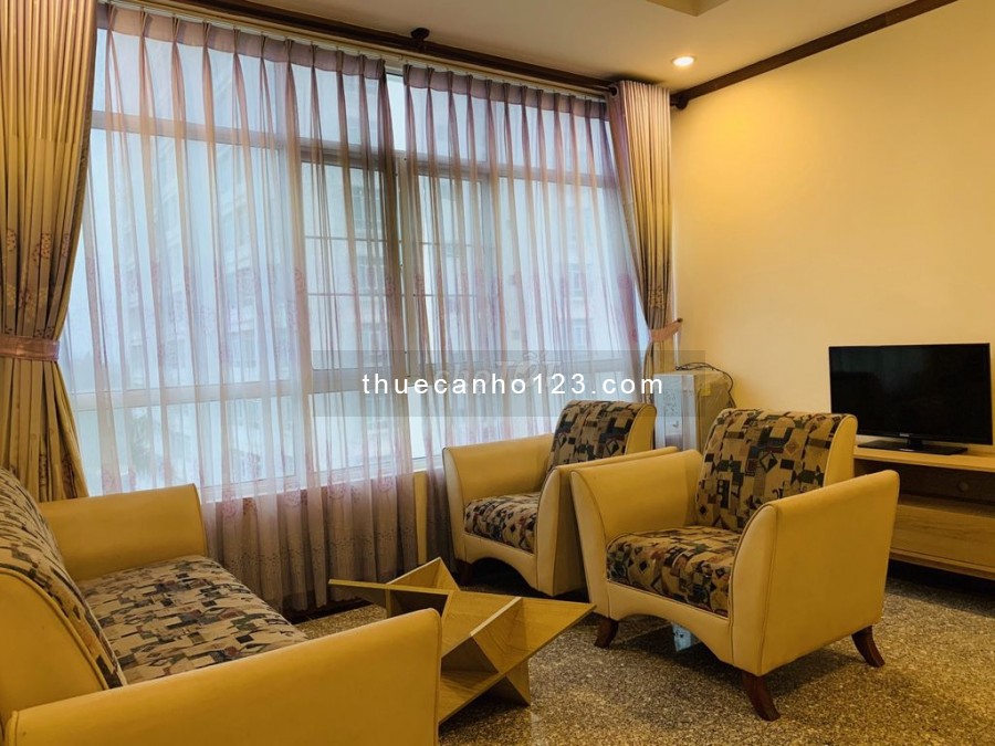 Cho thuê căn hộ cao cấp full nội thất, 129m, 3pn, 2wc tại chung cư Phú Hoàng Anh