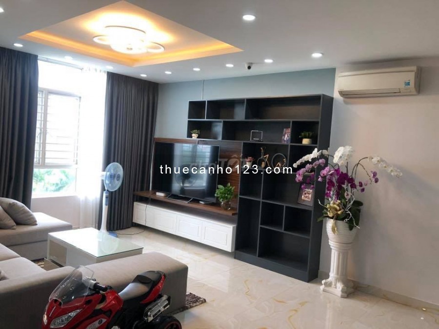 Cho thuê căn hộ chung cư Phú Hoàng Anh diện tích 129m2, gồm 3pn, 3wc, full nội thất
