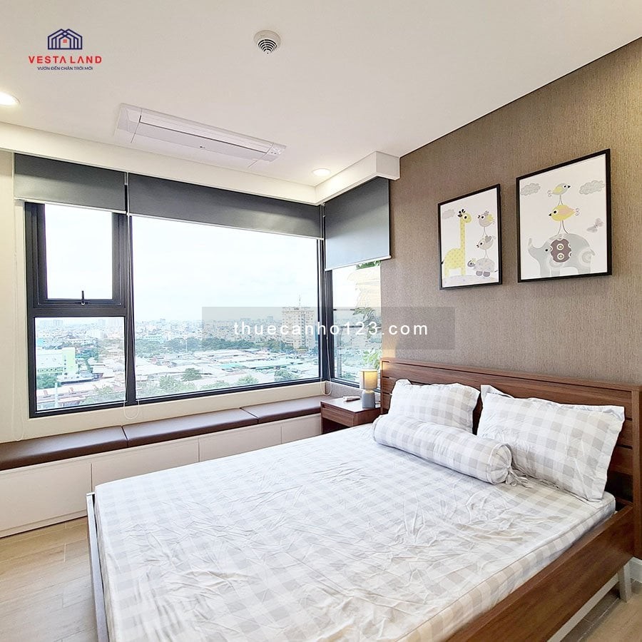 Cho thuê căn hộ chung cư Kingdom 101 diện tích 73m2 tầng trung thoáng mát, full nội thất cao cấp