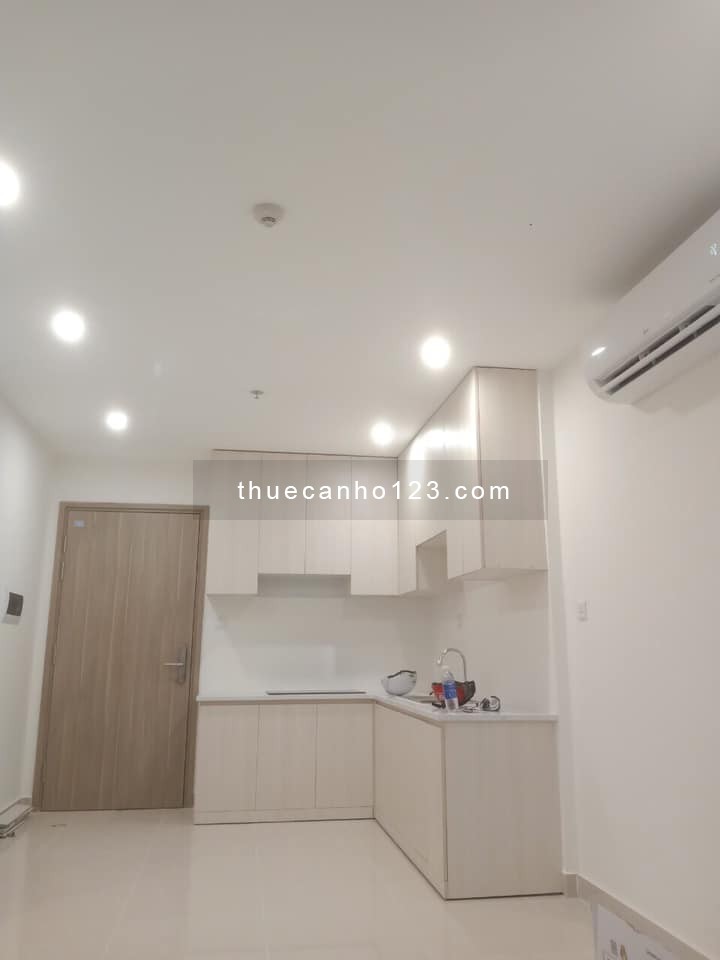 Cho thuê căn hộ chung cư Vinhomes Grand Park căn 2pn, 2wc nội thất cơ bản chỉ 5tr5/tháng