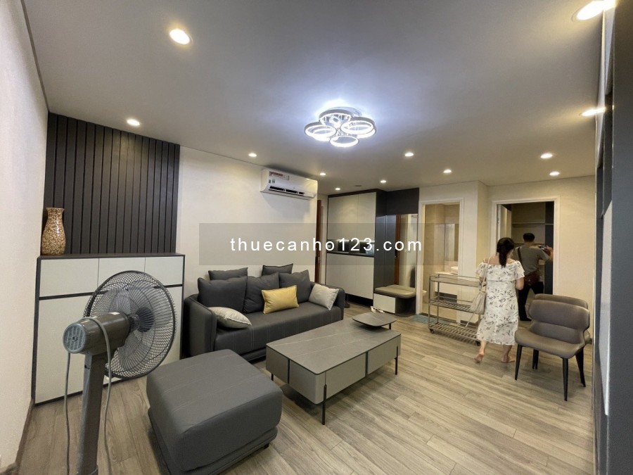 Cho thuê chung cư Hồng Kong Tower, 97 m2, 2PN, 2 Wc, full nội thất đẹp, 15 tr/th. lh: 0981 261526.