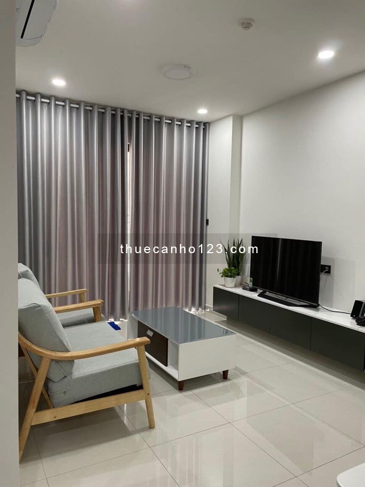 Cho thuê căn hộ chung cư Saigon Royal Quận 4 diện tích 80m2, 2PN, 2WC, full nội thất đẹp