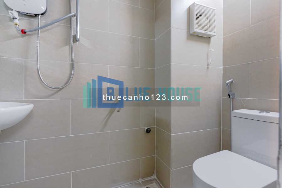 Căn hộ duplex ban công mới xây. Full nội thất, máy giặt riêng. Gần Âu Cơ - Lạc Long Quân