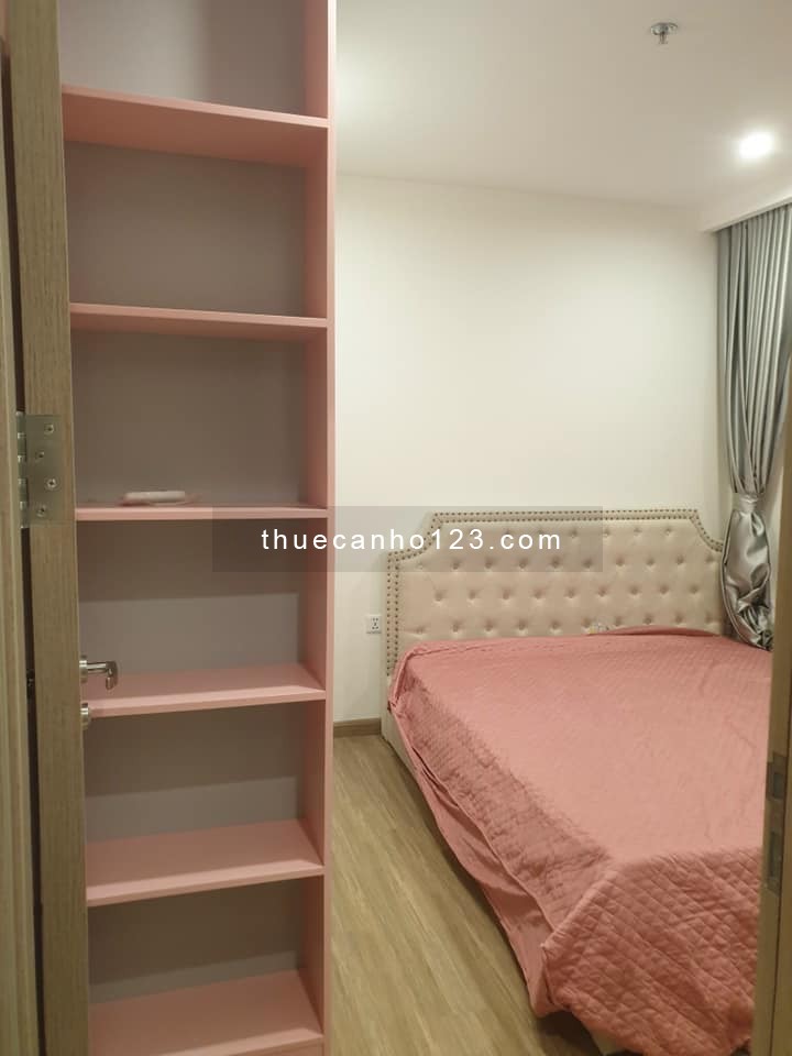 Cho thuê căn hộ cao cấp 2PN, 2WC đồ dùng nội thất đầy đủ tại Vinhomes Smart City