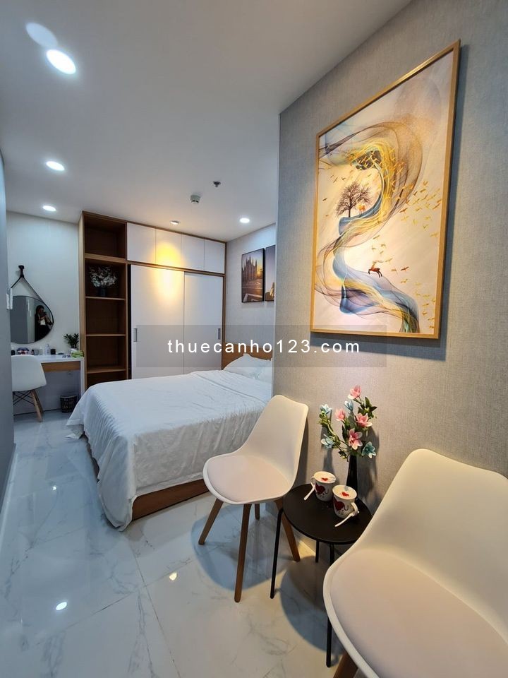 Cho thuê căn hộ cao cấp Terra Royal, 3PN thiết kế sang trọng, lầu cao view thoáng