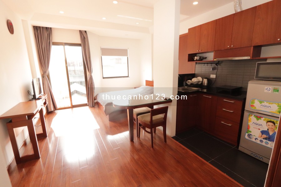 Cho thuê căn hộ dịch vụ tại Linh Lang ,1 ngủ đủ đồ giá 4 triệu Tầng cao view đẹp , thoáng mát
