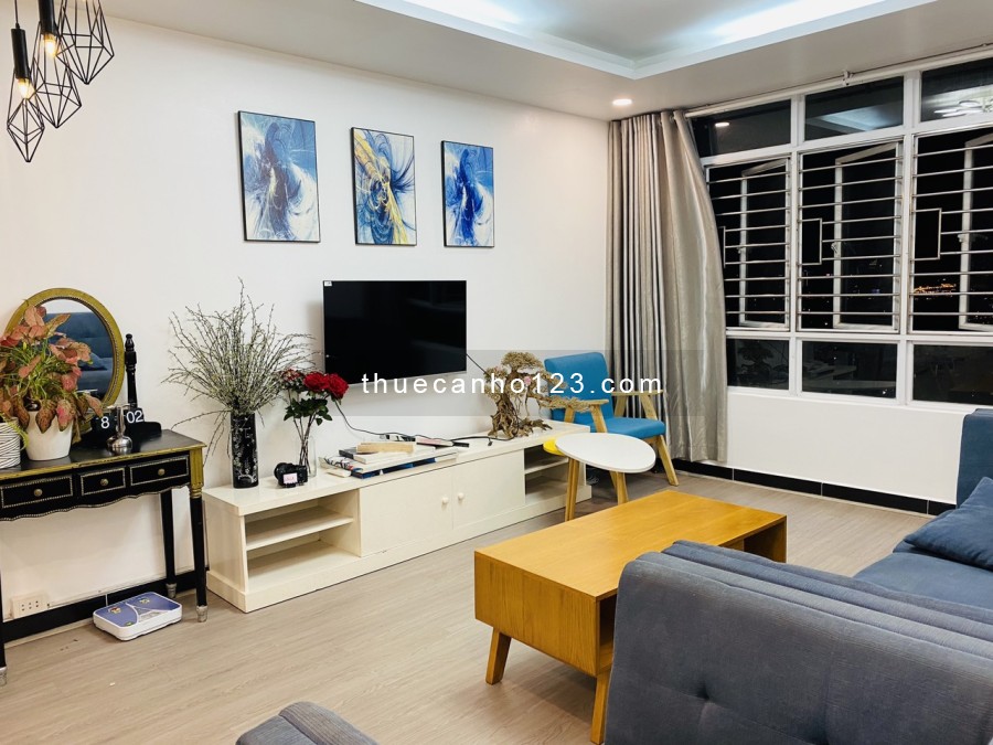 Cần cho thuê căn hộ chung cư Giai Việt Samland diện tích 150m2, 3pn, tầng cao
