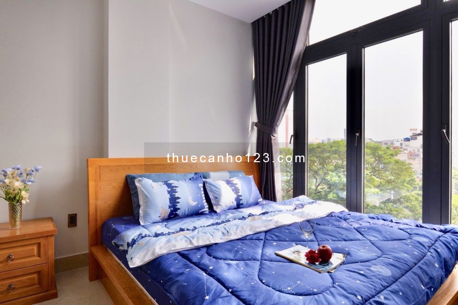 Cho thuê căn hộ 1 phòng ngủ có ban công gần sân bay Hồng Hà
