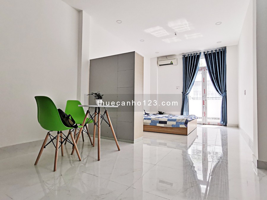 Phòng đẹp 30m2, ban công, full nội thất Phan Văn Trị