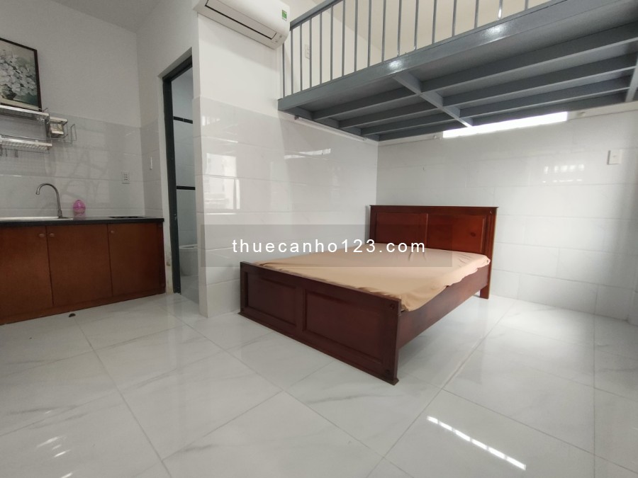 Cho thuê duplex ban công cửa sổ thoáng mát