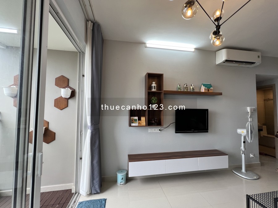 Cho thuê căn hộ MỚI, 2PN, Golden Mansion, giá 15tr