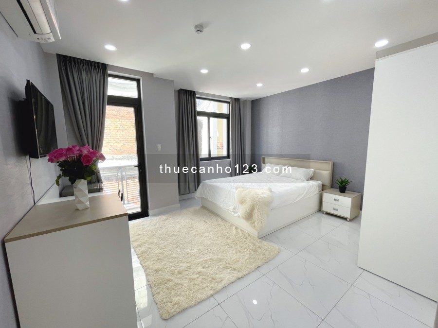 Căn hộ studio - ban công - full nội thất - gần nhà thờ hàng xanh - đại học công nghệ Tp.HCM