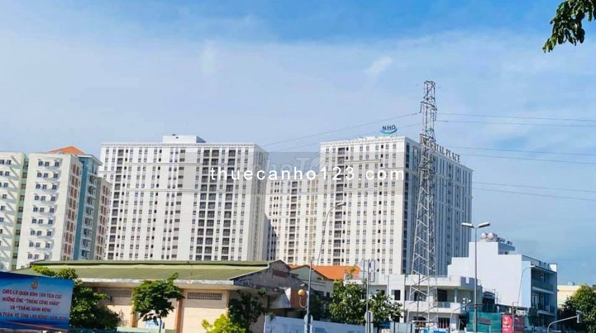 Cho thuê căn hộ 2PN chung cư Imperial Place, Quận Bình Tân giá rẻ 5,8 tr th - lh 0906662400