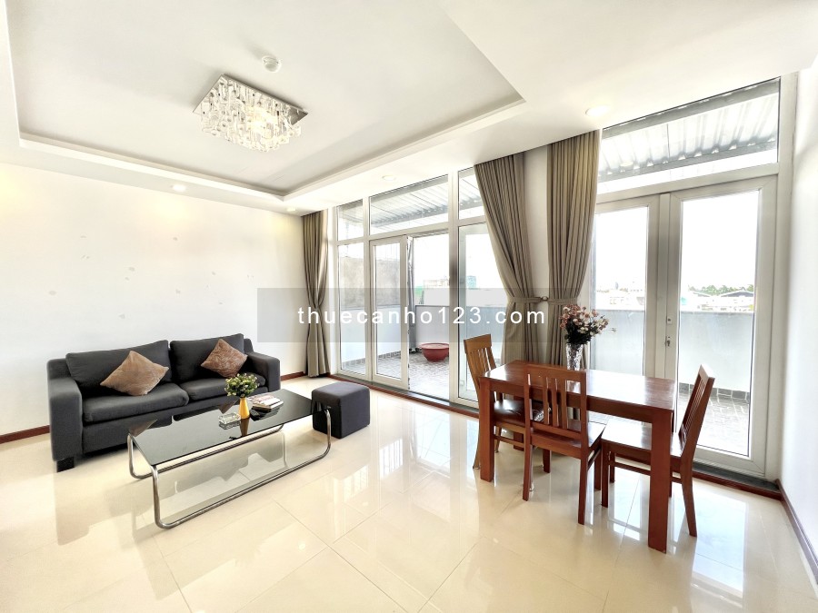 Cho thuê Penthouse 1PN riêng, ban công cực rộng. Mặt tiền đường lớn, cách sân bay TSN 5p đi xe