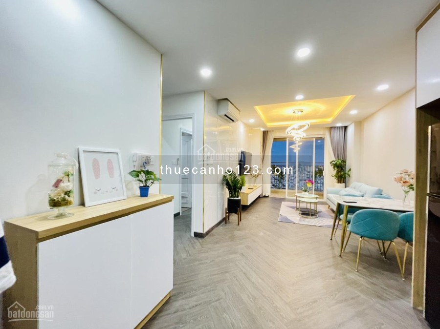 Cho thuê căn hộ nhà full 3 phòng giá 9 triệu The Park Residence Sát ĐH Rmit