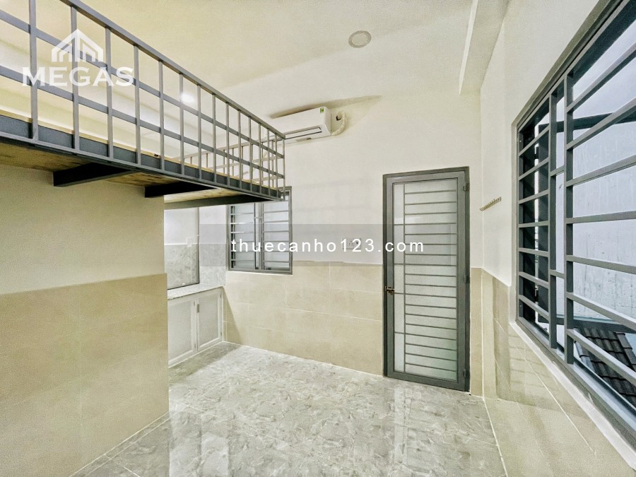 Căn hộ duplex full nội thất ngay chân cầu Hoàng Hoa Thám, gần ngã tư Bảy Hiền