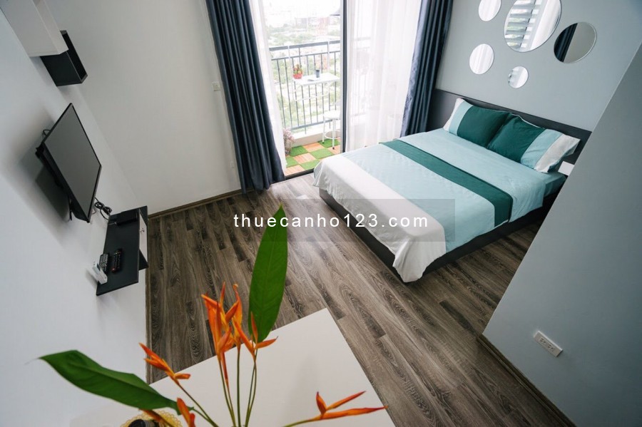 Cho thuê căn hộ 2 phòng ngủ, 2 vệ sinh, 1 phòng khách chung cư Vinhomes Green Bay