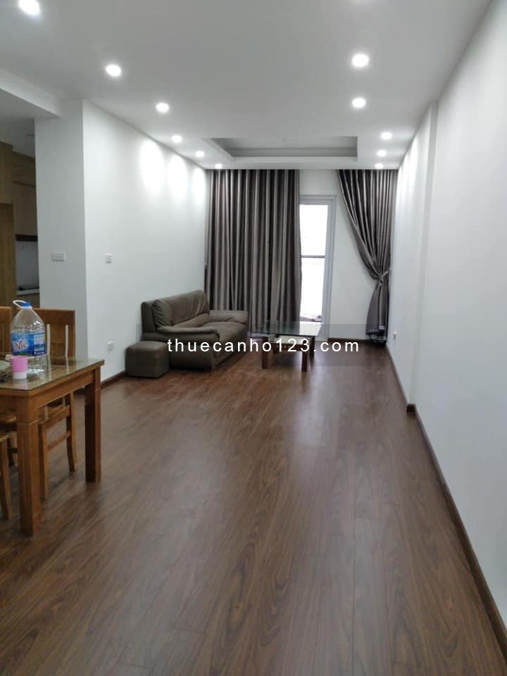 Cho Thuê Gấp căn hộ tại 90 Nguyễn Tuân căn 90m2, 3 phòng ngủ, 2 vệ sinh, gần như full đồ