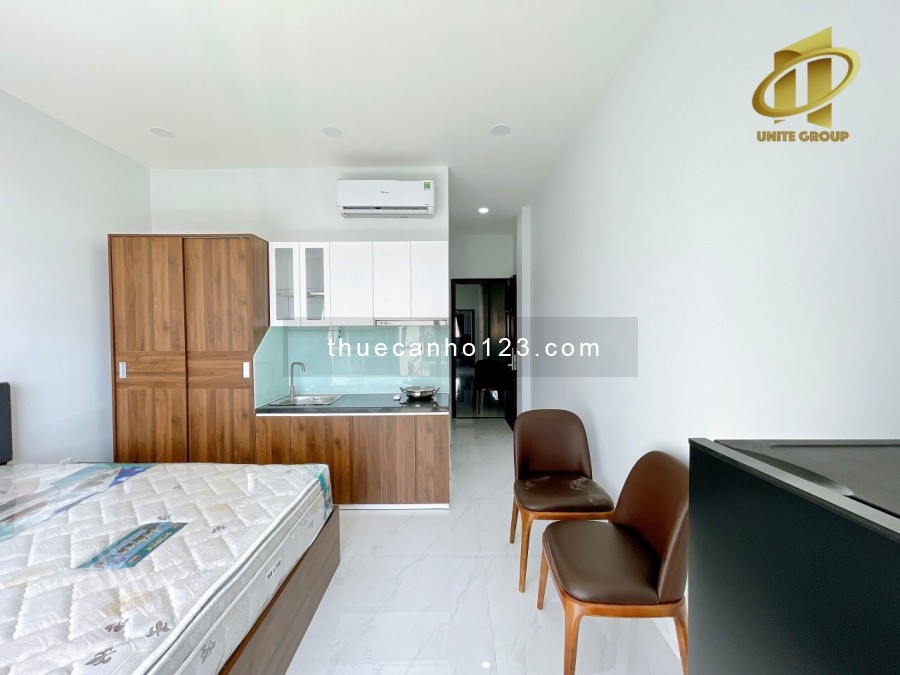 Căn hộ dịch vụ quận 7 Studio full nôi thất Có bancon/ cửa sổ giá rẻ