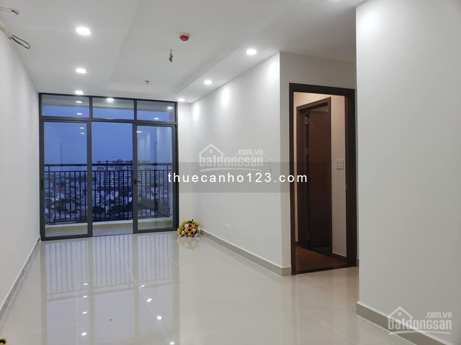 Cần cho thuê căn hộ Phú Đông Premier nhà trống, 68m2, 2PN, 2WC, 6.5 triệu/tháng. LH 0967087089
