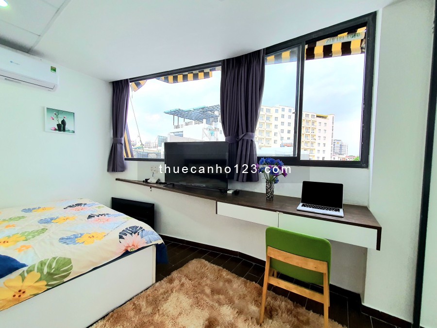 Penthouse Nguyễn Trãi Q1 - có ban công full nội thất có máy giặt riêng