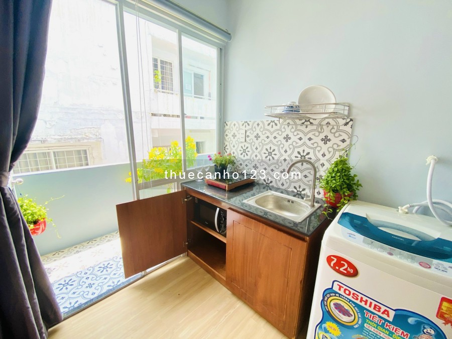 Cho thuê căn hộ chung cư mini Nguyễn Cửu Vân, ban công, máy giặt riêng