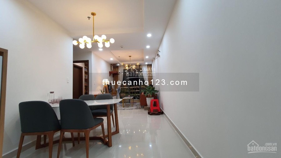Cho thuê căn hộ Phú Đông Premier 68m2, 2PN, nt cơ bản, view Đông Nam, giá 6tr/th. LH 0706679167