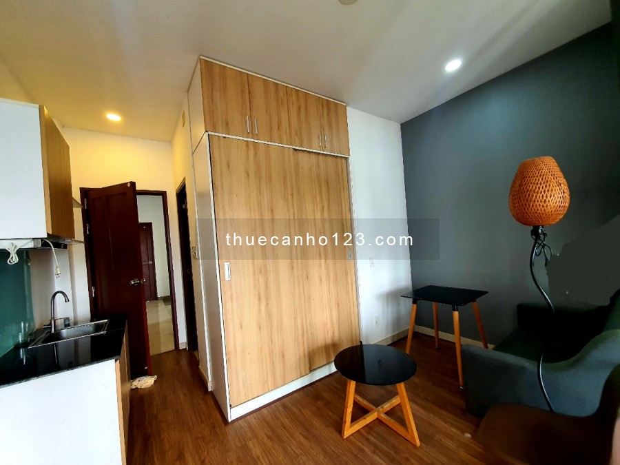 Căn hộ 40m2 Full nội thất mới đẹp, 1PN RIÊNG có ban công view sông Quận 3