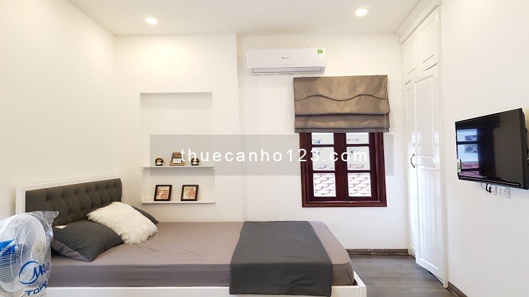 Cho thuê căn hộ đẹp giá rẻ tại Đội Cấn, Ba Đình, 25m2, 1PN, đầy đủ nội thất mới hiện đại