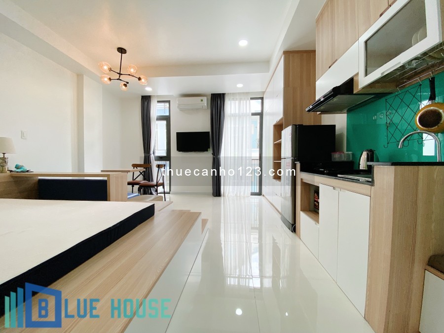 Căn hộ dịch vụ ban công LOTUS APARTMENT gần sân bay, công viên Hoàng Văn Thụ