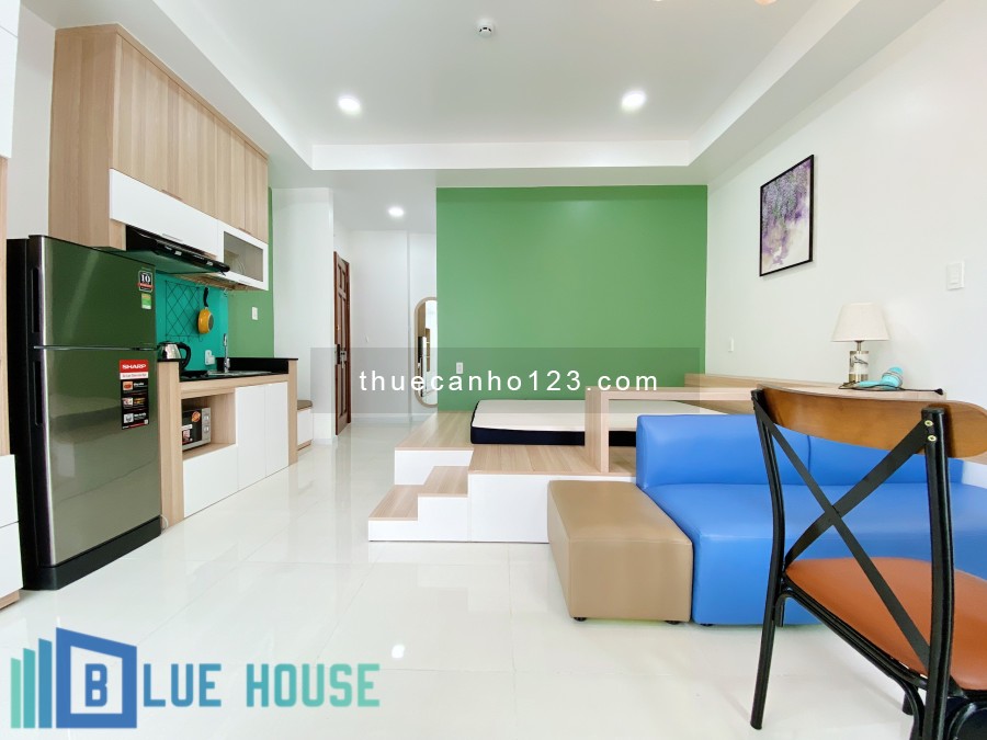 Căn hộ dịch vụ ban công LOTUS APARTMENT gần sân bay, công viên Hoàng Văn Thụ