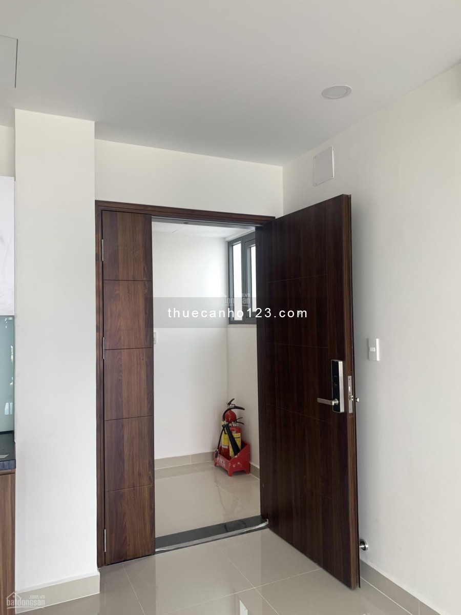 Cho thuê căn hộ 2PN, 68m2 bao PQL năm đầu tại CC Phú Đông Premier, giá 6 triệu/tháng. LH 0931230064