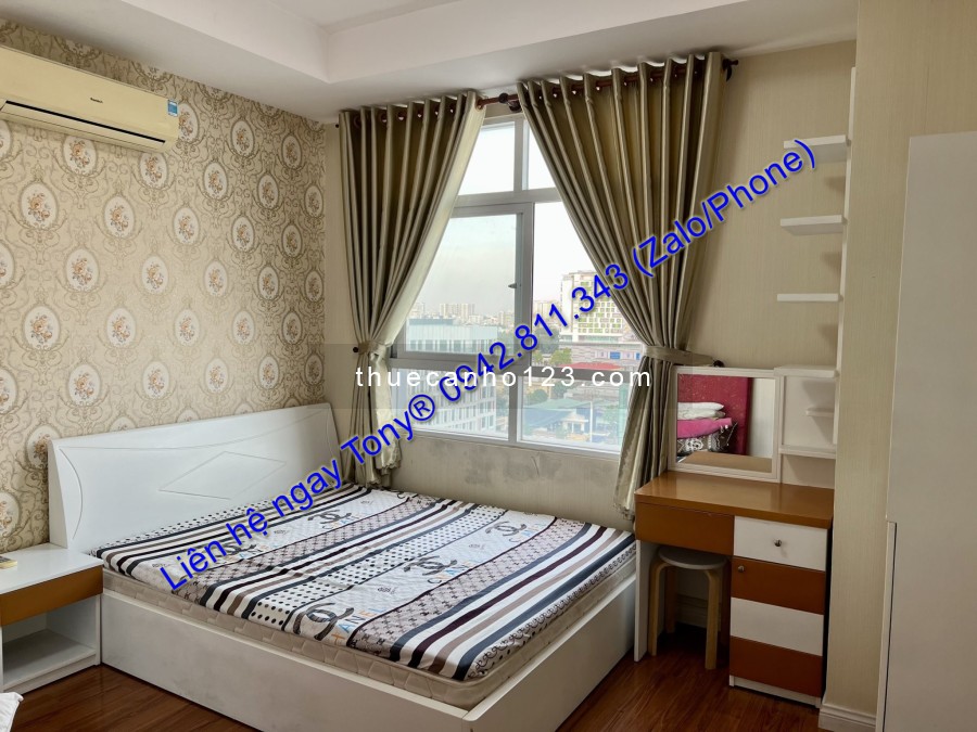 Cho thuê căn hộ Cộng Hòa Plaza 2 phòng ngủ/2WC tiện nghi đẹp 12 Triệu, tầng cao Tel 0942.811.343