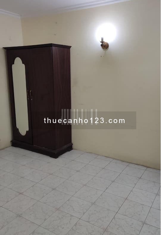 Cho thuê chung cư Tập thể Bách Khoa Hai Bà Trưng 2PN, 60m2 chỉ 6tr/th