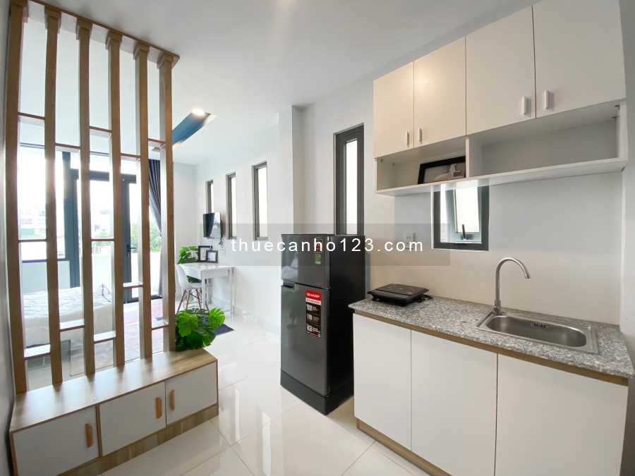 Studio ban công thoáng, full nội thất, bếp xa giường