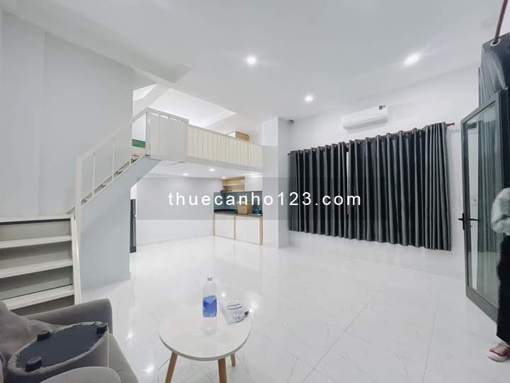 Duplex cao, rộng 55m2, không gian cực thoáng ngay trung tâm q4