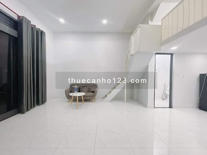 Duplex cao, rộng 55m2, không gian cực thoáng ngay trung tâm q4