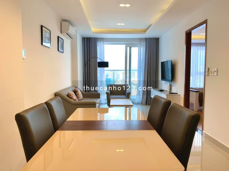 Cho thuê căn hộ Sky Center Phổ Quang, 2 phòng ngủ full tiện nghi, CÓ CHỖ ĐẬU OTO