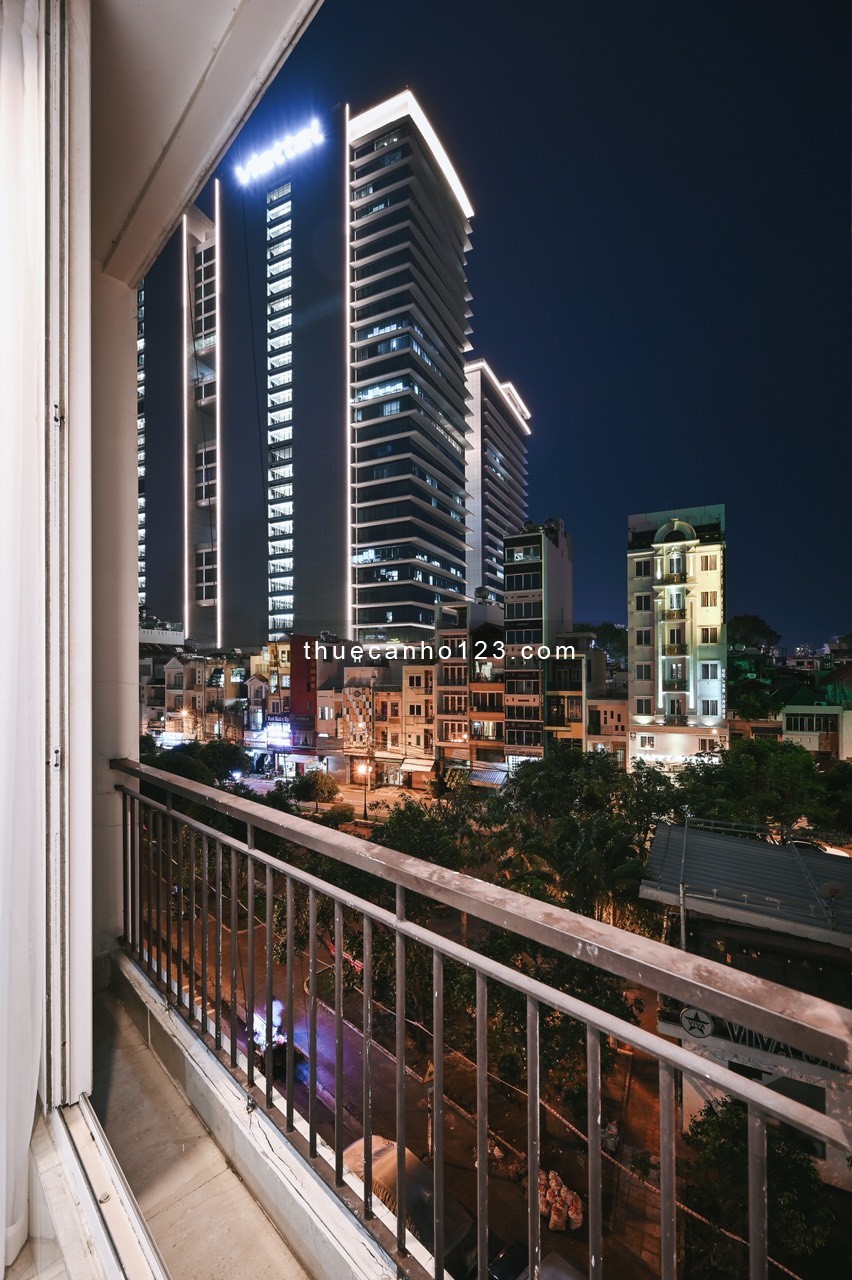 CHDV Ban công view trọn Sài Gòn lộng gió Full nội thất cao cấp từ a tới z, ngay Tòa nhà Viettel