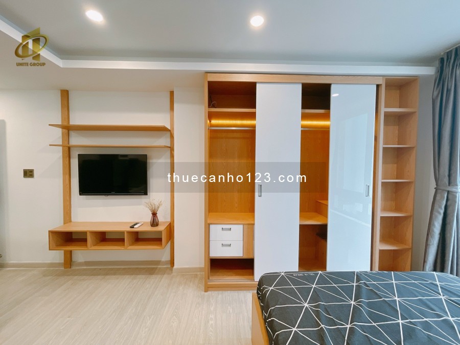 Căn hộ full dịch vụ cao cấp có 1 0 3 tại Quận 1
