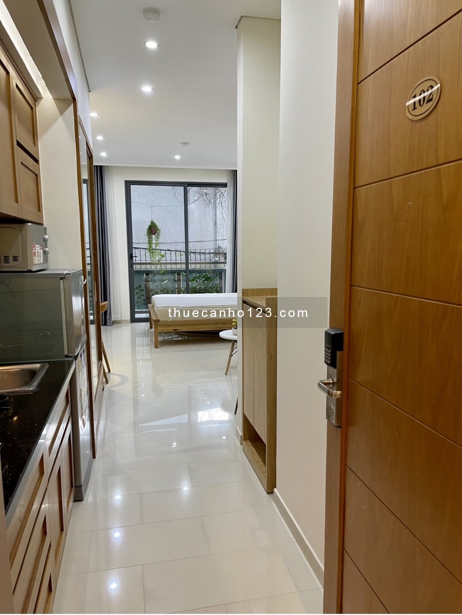 Căn hộ FULL nội thất có máy giặt riêng ngay Q1