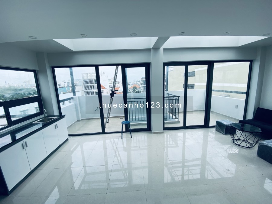 Penthouse ban công lớn view cực đẹp full nội thất Lê Quang Định Bình Thạnh