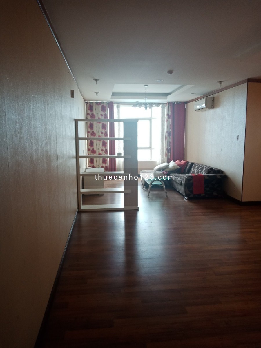 Cho thuê căn hộ chung cư Giai Việt Q.8 có 2 Phòng ngủ, dt 115 m2