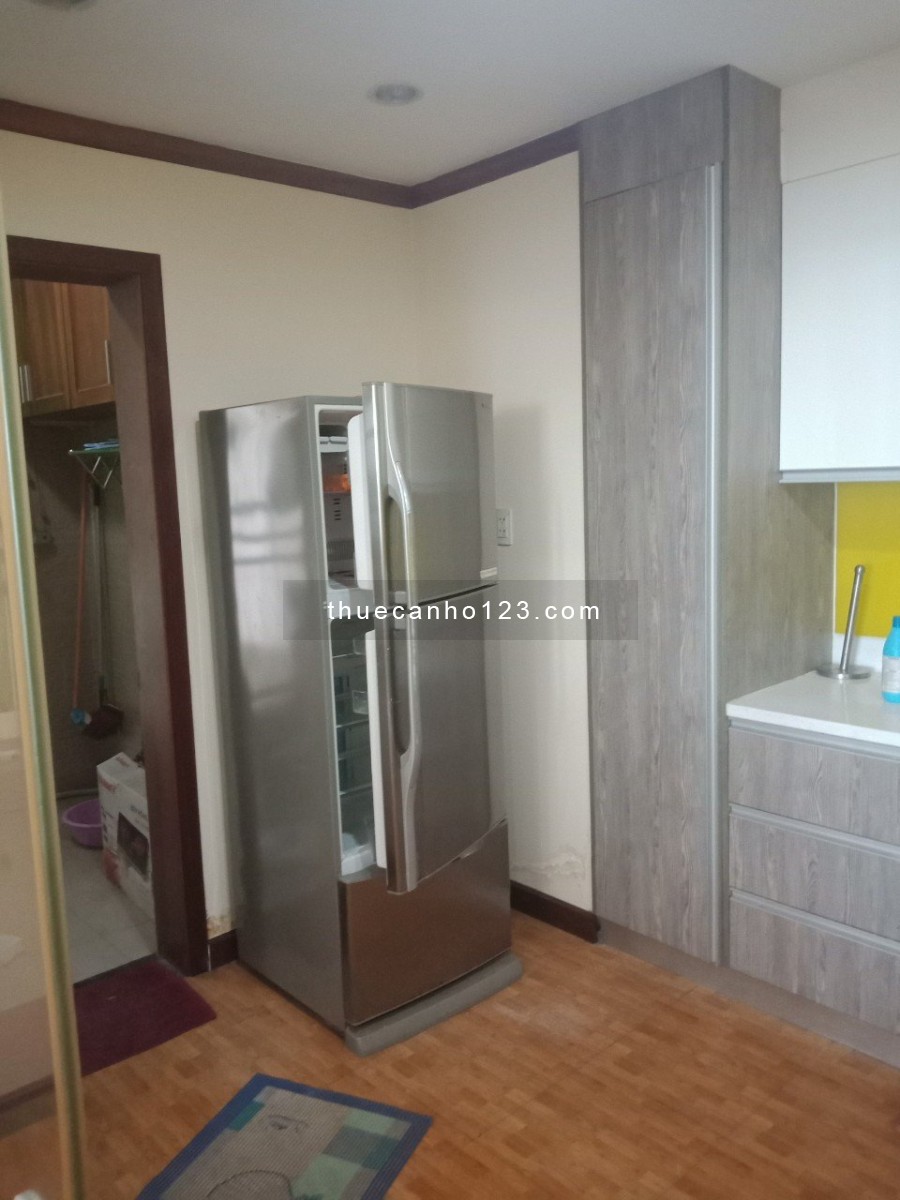 Cho thuê căn hộ chung cư Giai Việt Q.8 có 2 Phòng ngủ, dt 115 m2